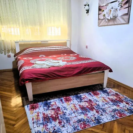 A&P Apartments Skopje Esterno foto